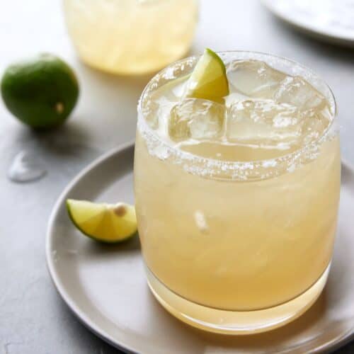 Key Lime Margaritas Garnish with Lemon