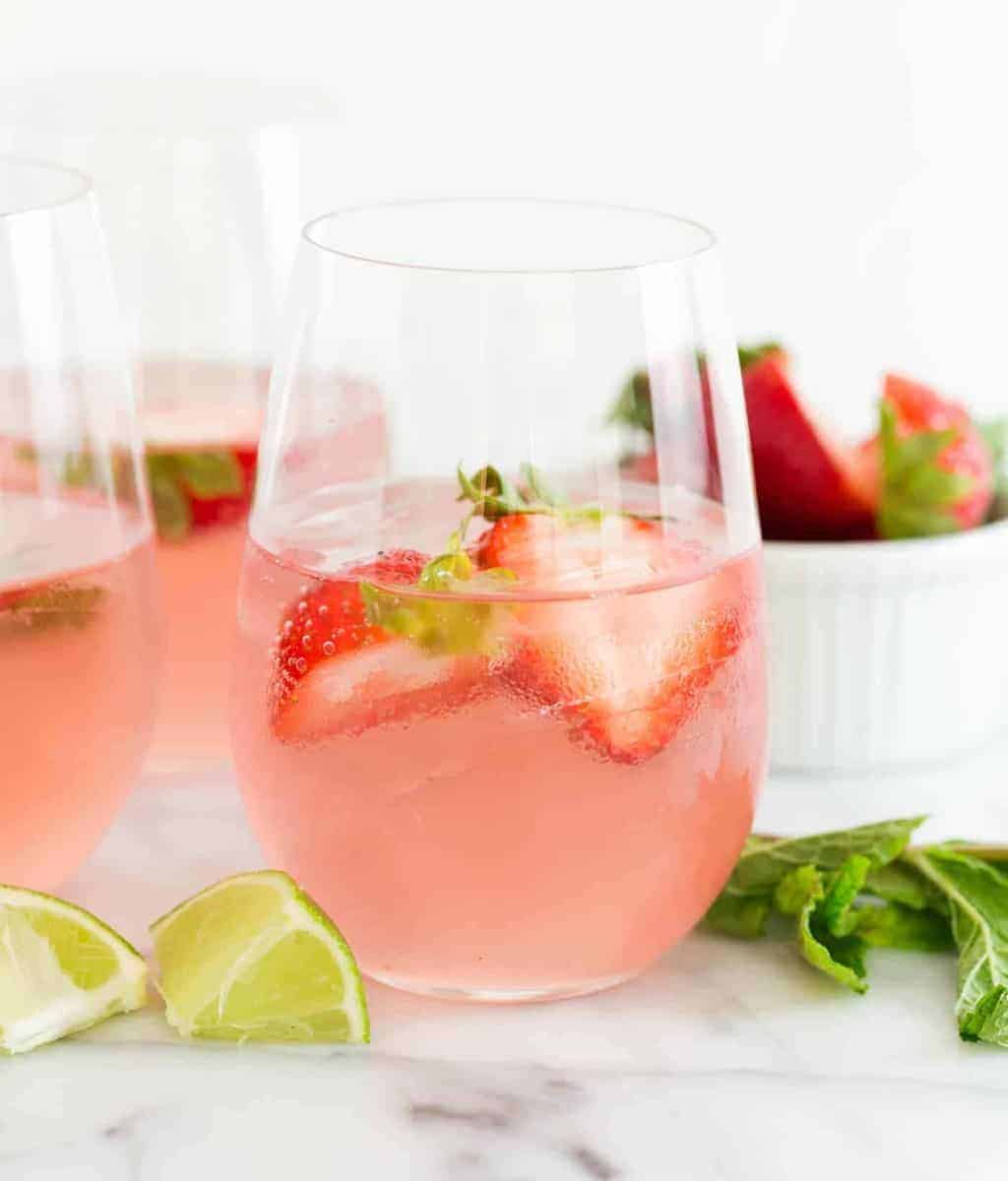 bubbly strawberry rosé mojitos