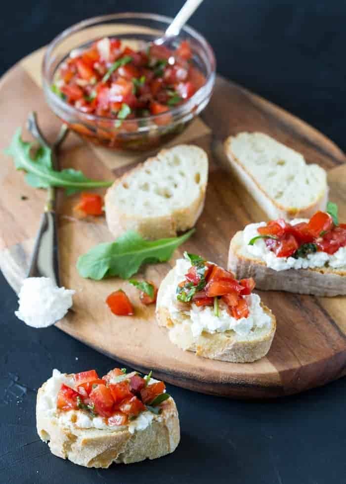 fresh tomato arugula bruschetta
