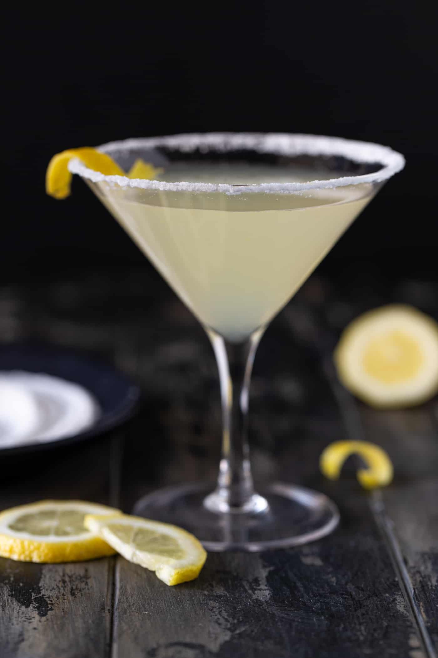 EASY Lemon Drop Martini Recipe (4 ingredients!)