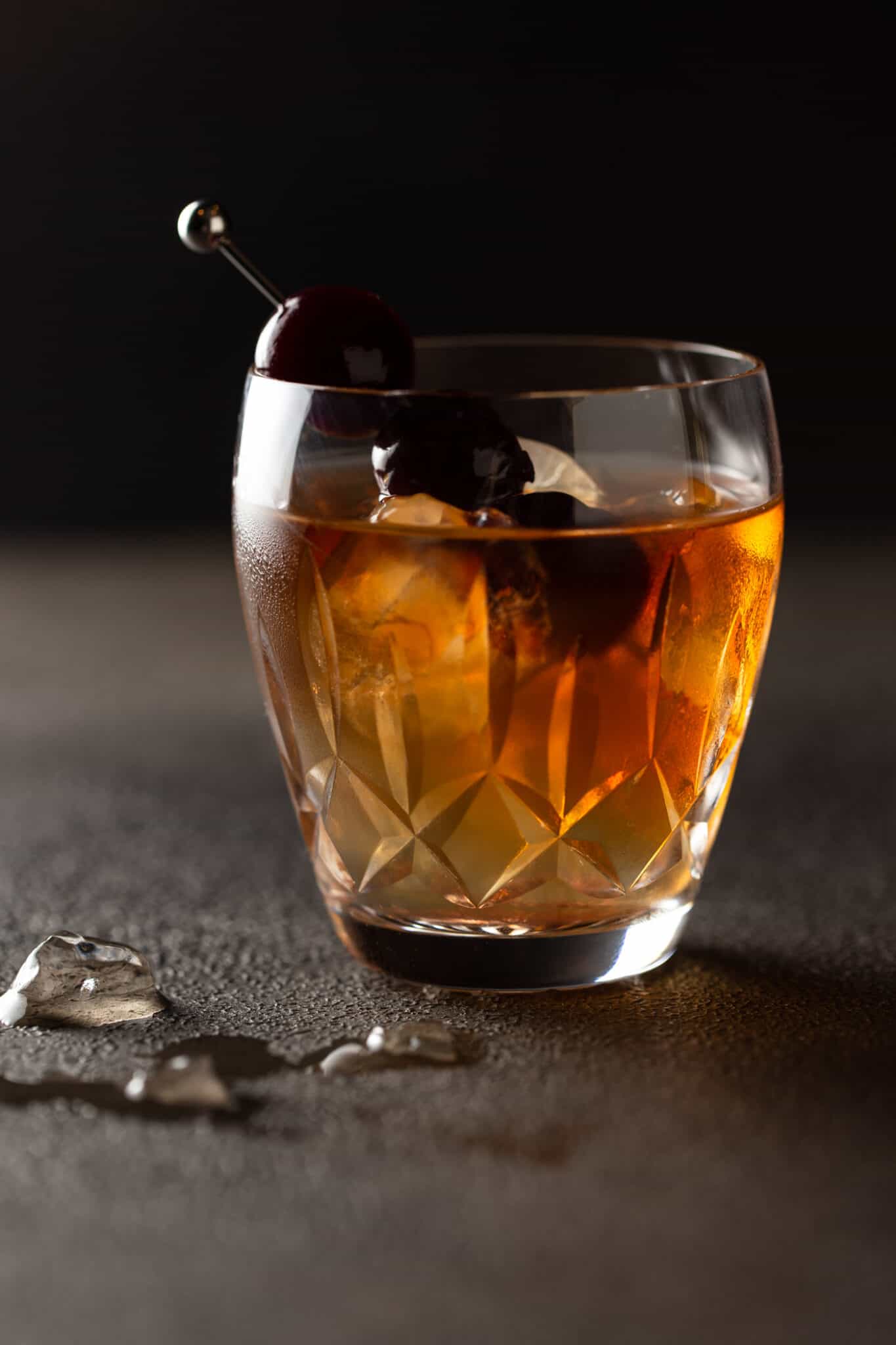 Perfect Manhattan Cocktail Recipe (an easy classic drink)