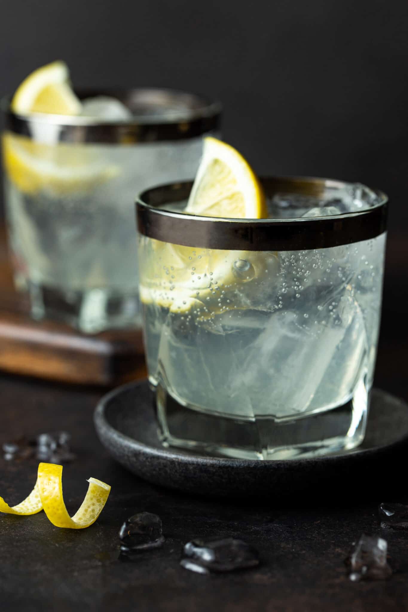 EASY Elderflower Vodka Soda recipe (a classic made better!) Garnish