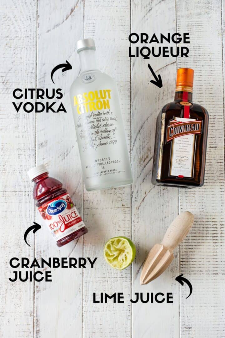 The best classic cosmo recipe garnish with lemon