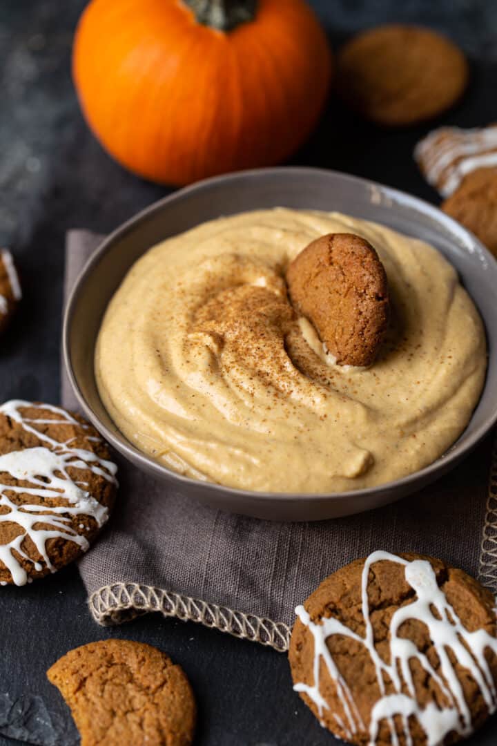 Nobake Spiced Pumpkin Dip (just like cheesecake but easier!) Garnish