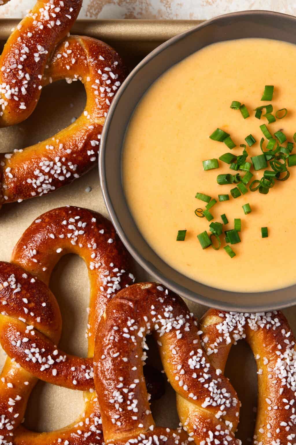 Pretzel Cheese Dip Garnish with Lemon